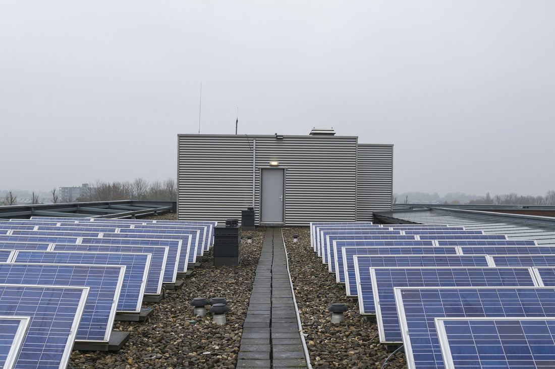 Anschluss der Notbeleuchtung an die Solarenergie
